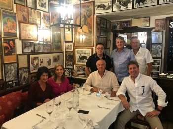 Familiares y apoderado del Torero Roca Rey